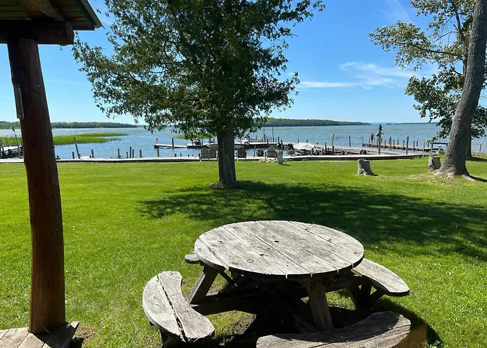 Papins Resort Cabin #1